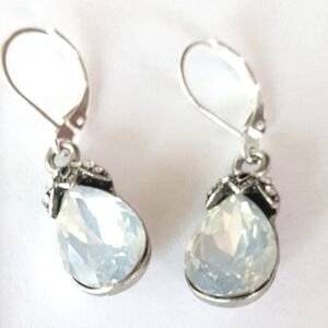 Earrings White Teardrop Stones Silver To…